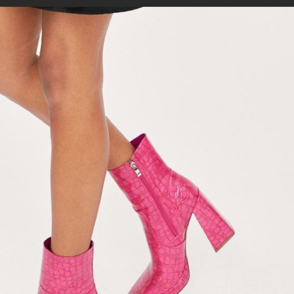 PINK CROC PLATFORM SQUARE TOE BOOT - Picture 6 of 12
